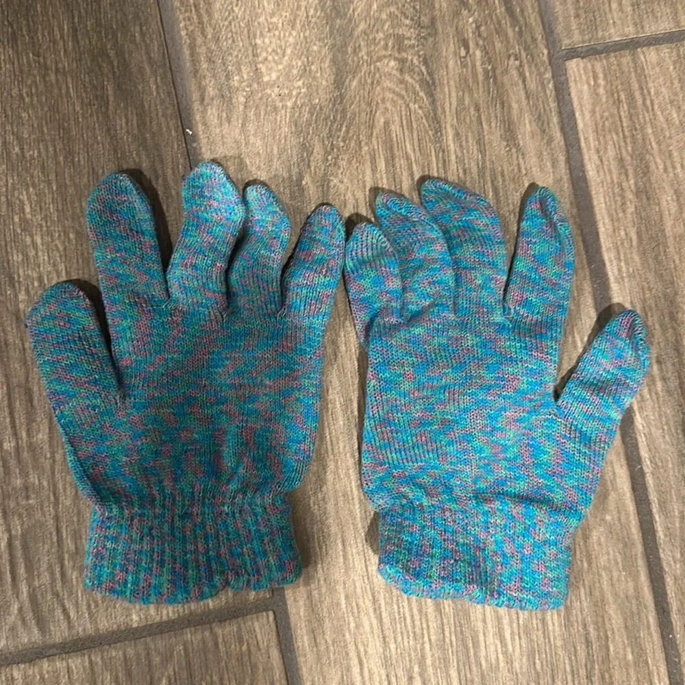 Women’s multi color mittens or gloves. Teal pink blue green. Size medium.